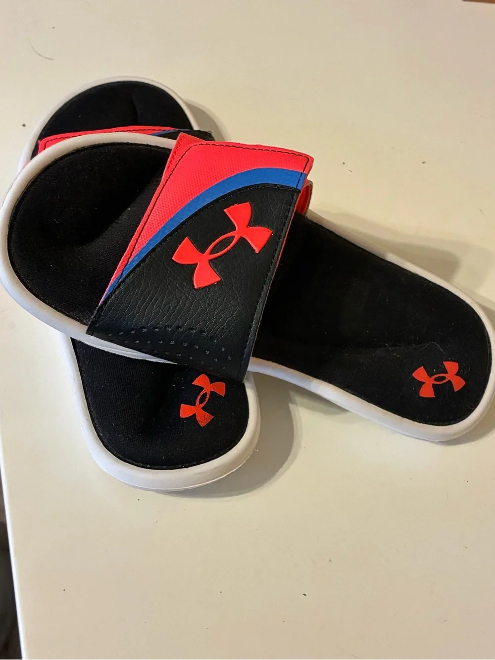 Under Armour UA Size 4 Youth Slides Ignite 3022728-002